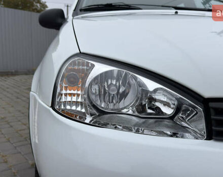 ВАЗ 1117 Калина 2009 в Кременчуге на Automoto.ua Белый ВАЗ 1117 Калина, объемом двигателя 1.4 л и пробегом 19 тыс. км за 3950 $, фото 24 на Automoto.ua