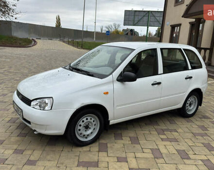 Белый ВАЗ 1117 Калина, объемом двигателя 1.4 л и пробегом 19 тыс. км за 3599 $, фото 2 на Automoto.ua