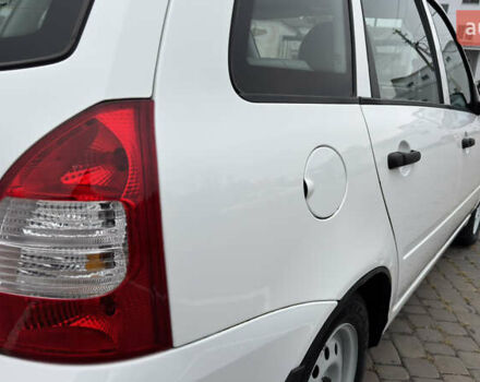 ВАЗ 1117 Калина 2009 в Кременчуге на Automoto.ua Белый ВАЗ 1117 Калина, объемом двигателя 1.4 л и пробегом 19 тыс. км за 3950 $, фото 45 на Automoto.ua