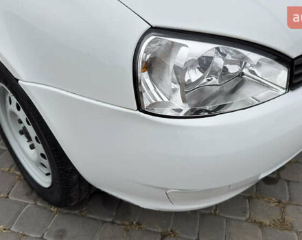 ВАЗ 1117 Калина 2009 в Кременчуге на Automoto.ua Белый ВАЗ 1117 Калина, объемом двигателя 1.4 л и пробегом 19 тыс. км за 3950 $, фото 30 на Automoto.ua