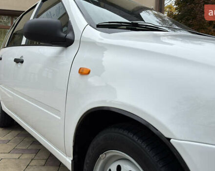 Білий ВАЗ 1117 Калина, об'ємом двигуна 1.4 л та пробігом 19 тис. км за 3590 $, фото 38 на Automoto.ua