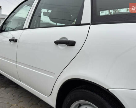 ВАЗ 1117 Калина 2009 в Кременчуге на Automoto.ua Белый ВАЗ 1117 Калина, объемом двигателя 1.4 л и пробегом 19 тыс. км за 3950 $, фото 63 на Automoto.ua