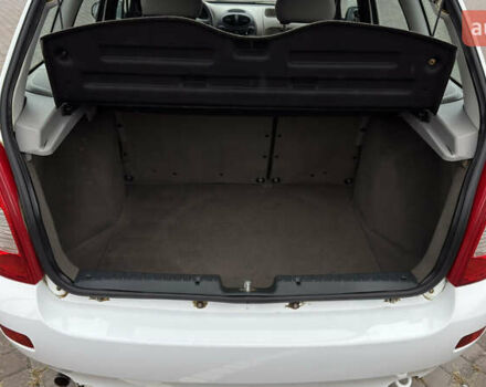 ВАЗ 1117 Калина 2009 в Кременчуге на Automoto.ua Белый ВАЗ 1117 Калина, объемом двигателя 1.4 л и пробегом 19 тыс. км за 3950 $, фото 142 на Automoto.ua