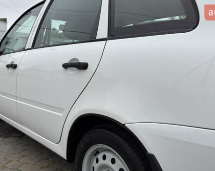 ВАЗ 1117 Калина 2009 в Кременчуге на Automoto.ua Белый ВАЗ 1117 Калина, объемом двигателя 1.4 л и пробегом 19 тыс. км за 3950 $, фото 64 на Automoto.ua