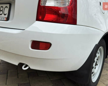 Белый ВАЗ 1117 Калина, объемом двигателя 1.4 л и пробегом 19 тыс. км за 3700 $, фото 53 на Automoto.ua