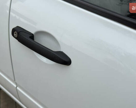 Белый ВАЗ 1117 Калина, объемом двигателя 1.4 л и пробегом 19 тыс. км за 3599 $, фото 42 на Automoto.ua