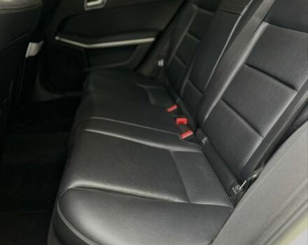 ВАЗ 1117 Калина 2012 у Чернівцях на Automoto.ua Білий ВАЗ 1117 Калина, об'ємом двигуна 2.1 л та пробігом 380 тис. км за 8800 $, фото 6 на Automoto.ua