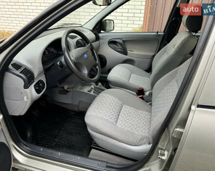 Бежевый ВАЗ 1117 Калина, объемом двигателя 1.6 л и пробегом 60 тыс. км за 3550 $, фото 18 на Automoto.ua