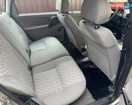 Бежевый ВАЗ 1117 Калина, объемом двигателя 1.6 л и пробегом 60 тыс. км за 3550 $, фото 27 на Automoto.ua