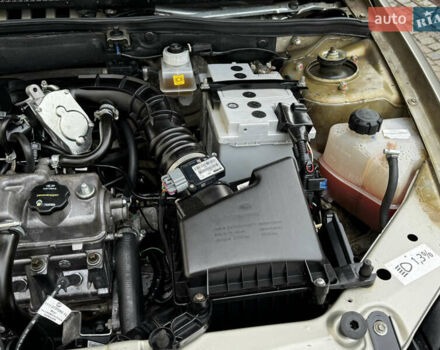 Бежевый ВАЗ 1117 Калина, объемом двигателя 1.6 л и пробегом 60 тыс. км за 3550 $, фото 35 на Automoto.ua