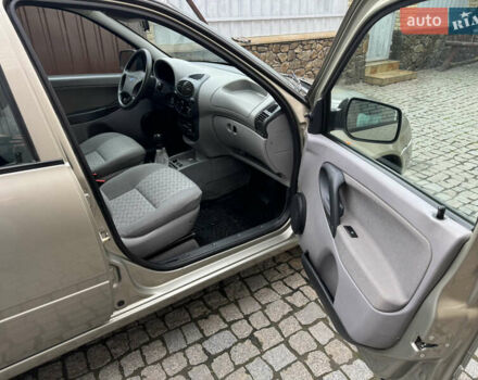 Бежевый ВАЗ 1117 Калина, объемом двигателя 1.6 л и пробегом 60 тыс. км за 3550 $, фото 32 на Automoto.ua