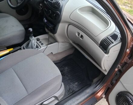 Коричневый ВАЗ 1117 Калина, объемом двигателя 1.4 л и пробегом 312 тыс. км за 2300 $, фото 7 на Automoto.ua