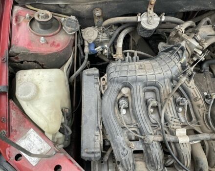 ВАЗ 1117 Калина 2008 у Хмельницькому на Automoto.ua Червоний ВАЗ 1117 Калина, об'ємом двигуна 1.4 л та пробігом 160 тис. км за 1000 $, фото 13 на Automoto.ua