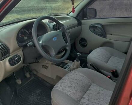 Красный ВАЗ 1117 Калина, объемом двигателя 1.4 л и пробегом 88 тыс. км за 3600 $, фото 11 на Automoto.ua