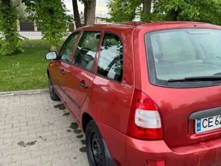 Красный ВАЗ 1117 Калина, объемом двигателя 1.4 л и пробегом 211 тыс. км за 1500 $, фото 1 на Automoto.ua