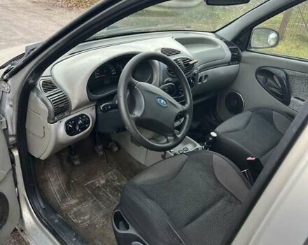 Серый ВАЗ 1117 Калина, объемом двигателя 1.6 л и пробегом 352 тыс. км за 1750 $, фото 4 на Automoto.ua