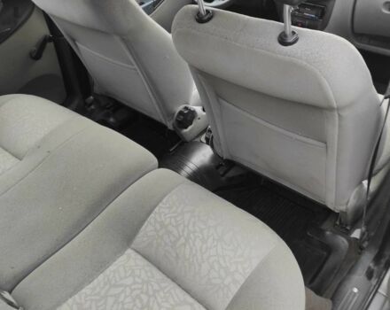 Сірий ВАЗ 1117 Калина, об'ємом двигуна 1.6 л та пробігом 200 тис. км за 2000 $, фото 13 на Automoto.ua