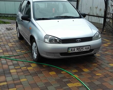 Сірий ВАЗ 1117 Калина, об'ємом двигуна 1.6 л та пробігом 200 тис. км за 2000 $, фото 2 на Automoto.ua