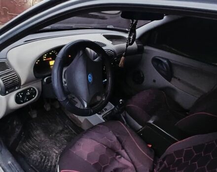 Серый ВАЗ 1117 Калина, объемом двигателя 1.5 л и пробегом 188 тыс. км за 2000 $, фото 4 на Automoto.ua