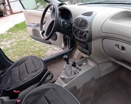 Сірий ВАЗ 1117 Калина, об'ємом двигуна 1.4 л та пробігом 136 тис. км за 2500 $, фото 10 на Automoto.ua