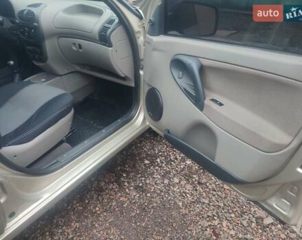 Сірий ВАЗ 1117 Калина, об'ємом двигуна 1.39 л та пробігом 115 тис. км за 2999 $, фото 19 на Automoto.ua