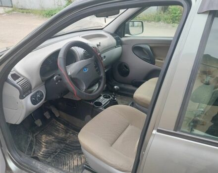 Серый ВАЗ 1117 Калина, объемом двигателя 1.4 л и пробегом 102 тыс. км за 2800 $, фото 3 на Automoto.ua