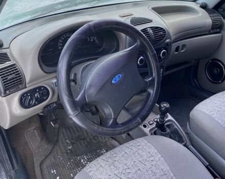 Синий ВАЗ 1117 Калина, объемом двигателя 1.6 л и пробегом 200 тыс. км за 1650 $, фото 4 на Automoto.ua