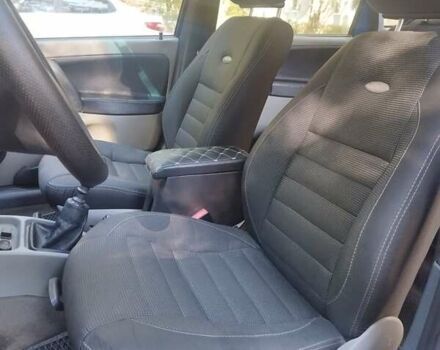 Синий ВАЗ 1117 Калина, объемом двигателя 1.6 л и пробегом 180 тыс. км за 1700 $, фото 9 на Automoto.ua