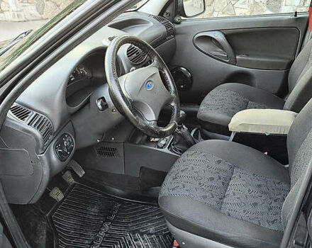 Синій ВАЗ 1117 Калина, об'ємом двигуна 1.39 л та пробігом 141 тис. км за 3300 $, фото 8 на Automoto.ua