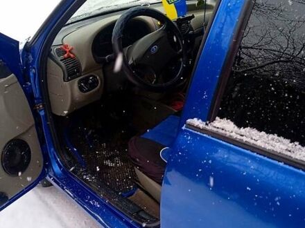 Синий ВАЗ 1117 Калина, объемом двигателя 1.6 л и пробегом 211 тыс. км за 2600 $, фото 1 на Automoto.ua