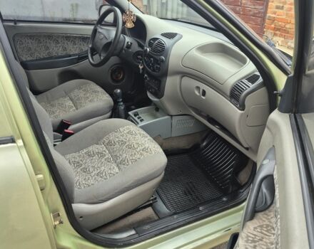 Зеленый ВАЗ 1117 Калина, объемом двигателя 1.6 л и пробегом 220 тыс. км за 1450 $, фото 5 на Automoto.ua