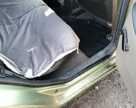 Зеленый ВАЗ 1117 Калина, объемом двигателя 1.39 л и пробегом 234 тыс. км за 2800 $, фото 2 на Automoto.ua