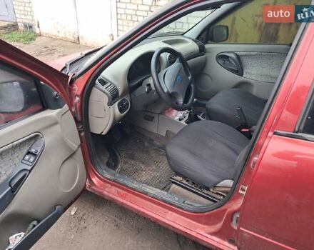Красный ВАЗ 1119 Калина, объемом двигателя 1.6 л и пробегом 160 тыс. км за 1700 $, фото 6 на Automoto.ua