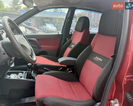 Красный ВАЗ 1119 Калина, объемом двигателя 1.6 л и пробегом 135 тыс. км за 3100 $, фото 7 на Automoto.ua