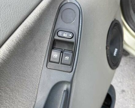 Желтый ВАЗ 1119 Калина, объемом двигателя 1.6 л и пробегом 58 тыс. км за 3100 $, фото 14 на Automoto.ua