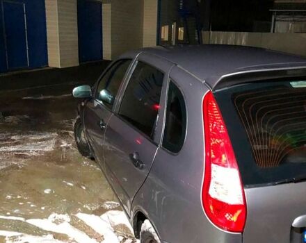 Серый ВАЗ 1119 Калина, объемом двигателя 1.6 л и пробегом 280 тыс. км за 2500 $, фото 6 на Automoto.ua