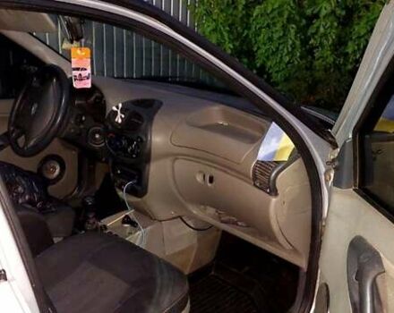 Сірий ВАЗ 1119 Калина, об'ємом двигуна 1.39 л та пробігом 200 тис. км за 2100 $, фото 3 на Automoto.ua