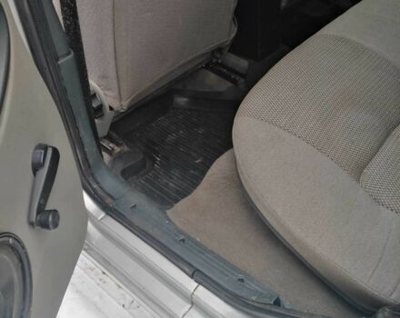 Сірий ВАЗ 1119 Калина, об'ємом двигуна 1.6 л та пробігом 183 тис. км за 2000 $, фото 4 на Automoto.ua