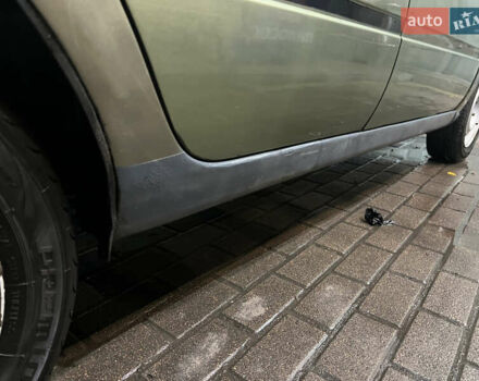 Зелений ВАЗ 1119 Калина, об'ємом двигуна 1.6 л та пробігом 198 тис. км за 2000 $, фото 4 на Automoto.ua