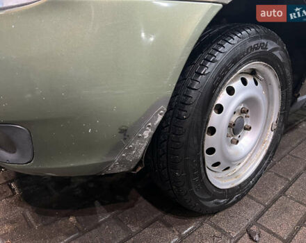 Зелений ВАЗ 1119 Калина, об'ємом двигуна 1.6 л та пробігом 198 тис. км за 2000 $, фото 7 на Automoto.ua