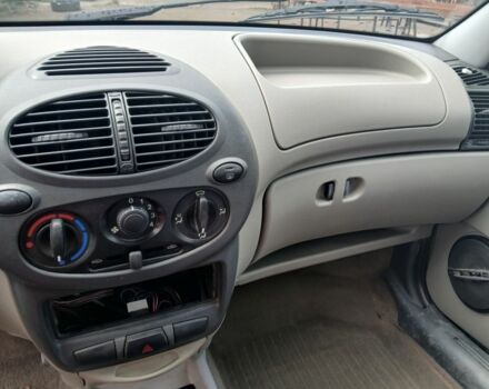 Зелений ВАЗ 1119 Калина, об'ємом двигуна 1.6 л та пробігом 99 тис. км за 2000 $, фото 9 на Automoto.ua