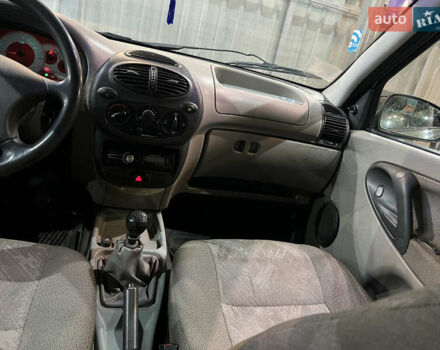 Зелений ВАЗ 1119 Калина, об'ємом двигуна 1.6 л та пробігом 198 тис. км за 2000 $, фото 15 на Automoto.ua