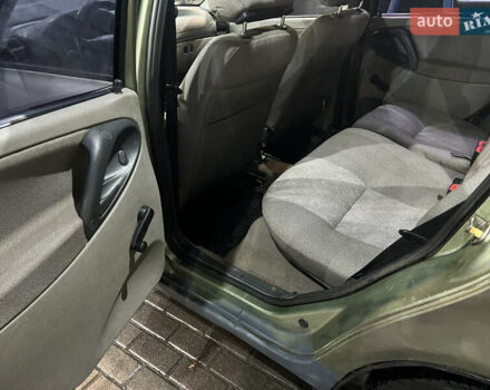 Зелений ВАЗ 1119 Калина, об'ємом двигуна 1.6 л та пробігом 198 тис. км за 2000 $, фото 11 на Automoto.ua