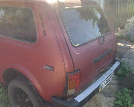 ВАЗ 131 2003 у Полтаві на Automoto.ua Червоний ВАЗ 131, об'ємом двигуна 1.7 л та пробігом 100 тис. км за 1600 $, фото 5 на Automoto.ua