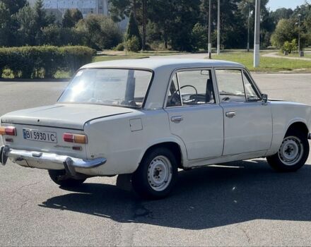 ВАЗ 2101 1974 в Славутиче на Automoto.ua Белый ВАЗ 2101, объемом двигателя 1.2 л и пробегом 140 тыс. км за 500 $, фото 2 на Automoto.ua