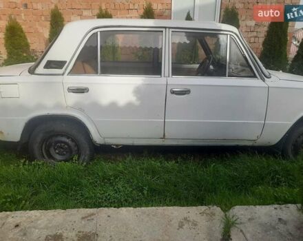 ВАЗ 2101 1976 в Черновцах на Automoto.ua Белый ВАЗ 2101, объемом двигателя 0 л и пробегом 100 тыс. км за 450 $, фото 4 на Automoto.ua