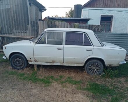 Белый ВАЗ 2101, объемом двигателя 1 л и пробегом 200 тыс. км за 476 $, фото 1 на Automoto.ua