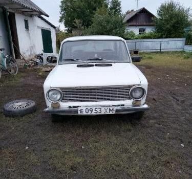 ВАЗ 2101 1976 в Хмельницком на Automoto.ua Белый ВАЗ 2101, объемом двигателя 5 л и пробегом 2 тыс. км за 360 $, фото 6 на Automoto.ua