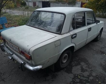 ВАЗ 2101 1977 в Запорожье на Automoto.ua Белый ВАЗ 2101, объемом двигателя 1.3 л и пробегом 300 тыс. км за 500 $, фото 1 на Automoto.ua