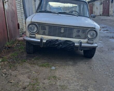 Белый ВАЗ 2101, объемом двигателя 0 л и пробегом 250 тыс. км за 1000 $, фото 2 на Automoto.ua